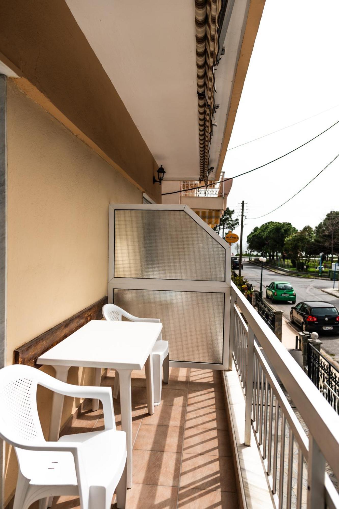 Μpasias Apartments Paralía Exteriér fotografie